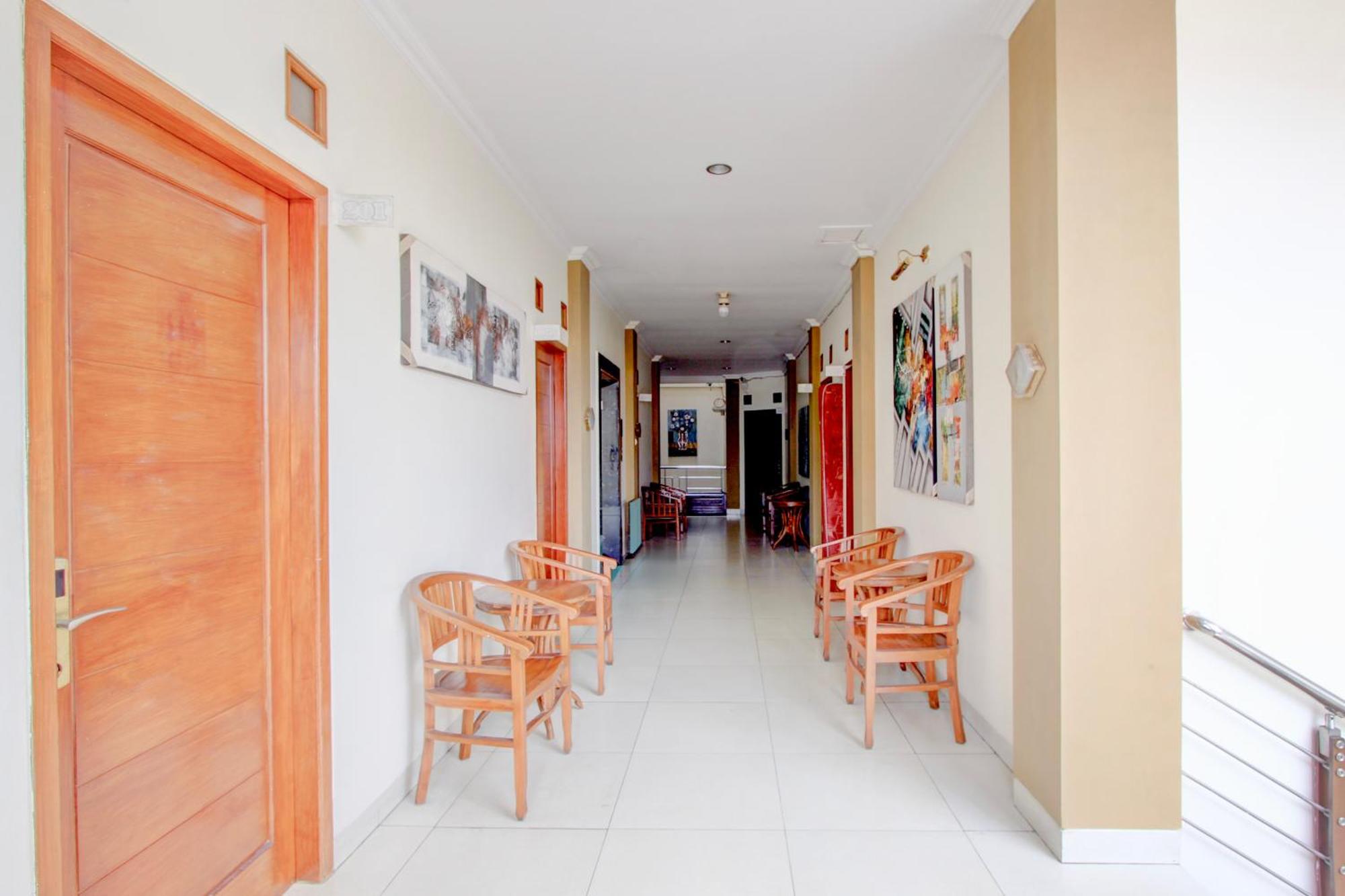 Hotel Collection O Jalan Malioboro Near Lempuyangan Station Formerly Vala 2*